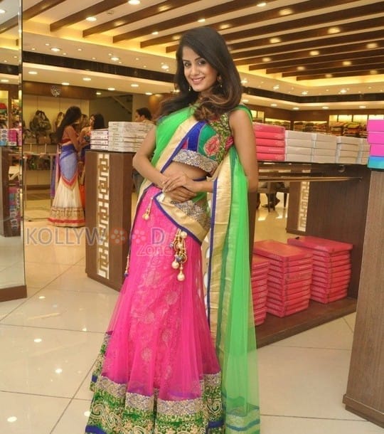 Actress Anukrithi Sexy Saree Photos 24