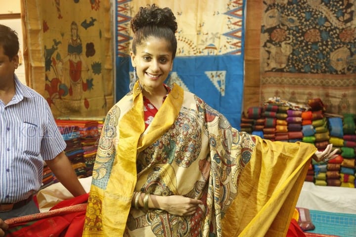 Actress Anukriti Sharma At Silk And Cotton Fab Exhibition Launch Photos 02