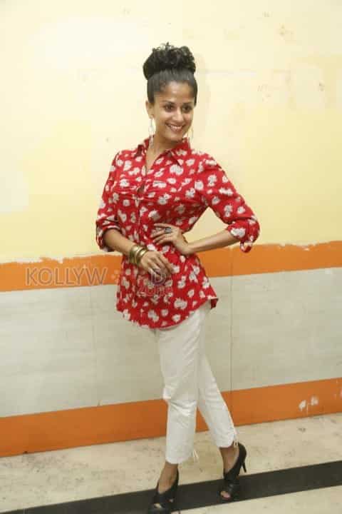 Actress Anukriti Sharma Latest Photos 11