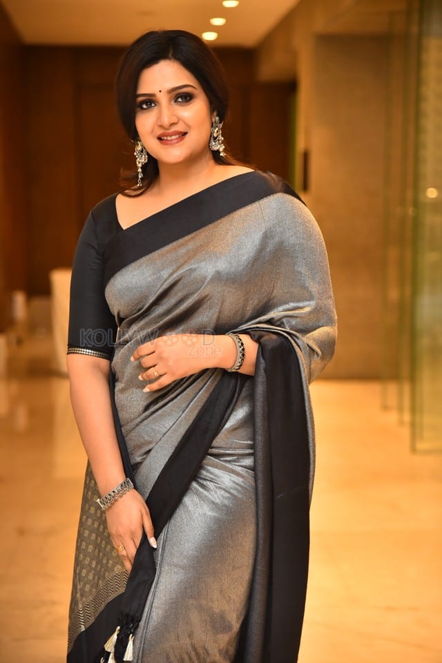 Actress Divya Pillai at Ace Movie Pre Release Event Photos 02