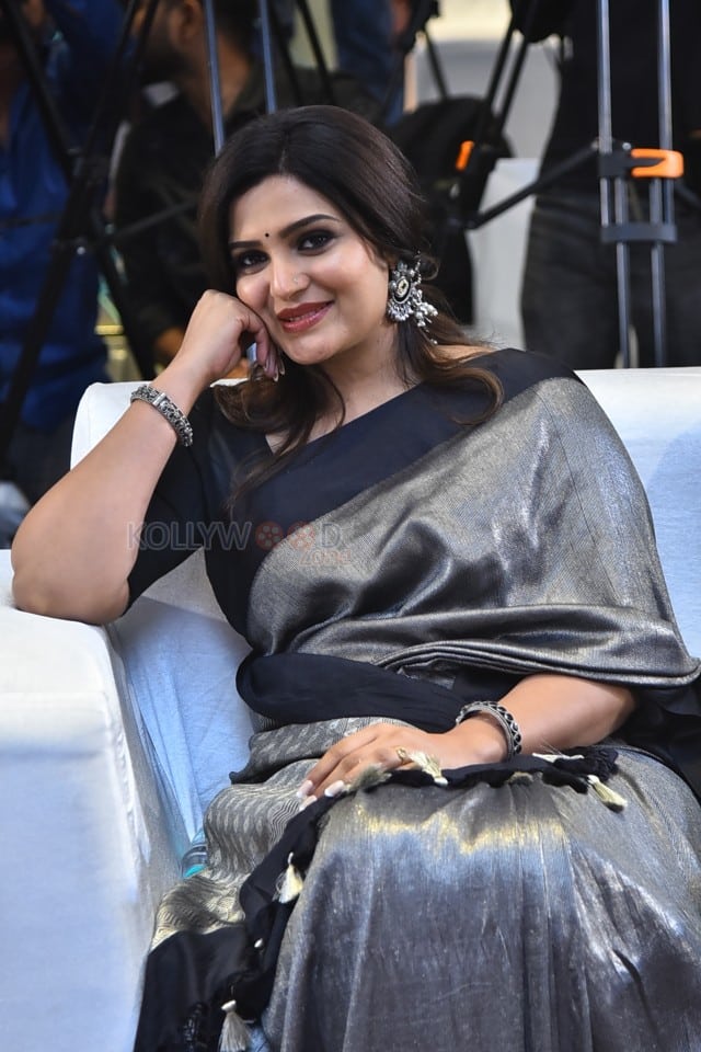 Actress Divya Pillai at Ace Movie Pre Release Event Photos 06
