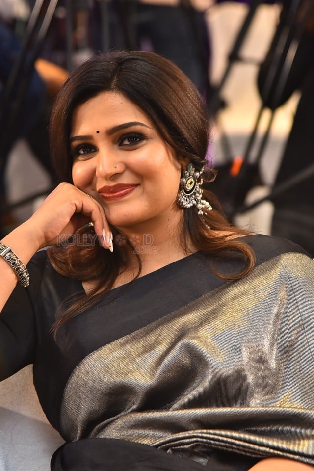 Actress Divya Pillai at Ace Movie Pre Release Event Photos 07