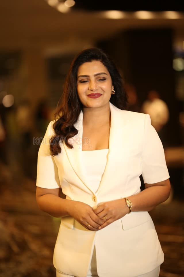Actress Divya Pillai at Bhairavam Movie Pre Release Event Photos 02