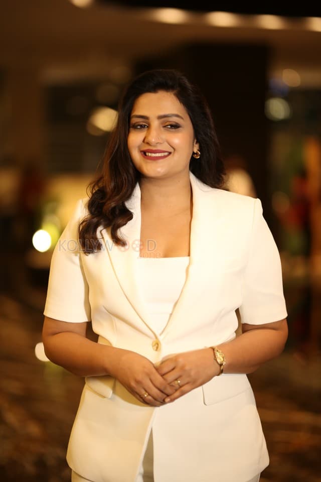 Actress Divya Pillai at Bhairavam Movie Pre Release Event Photos 06