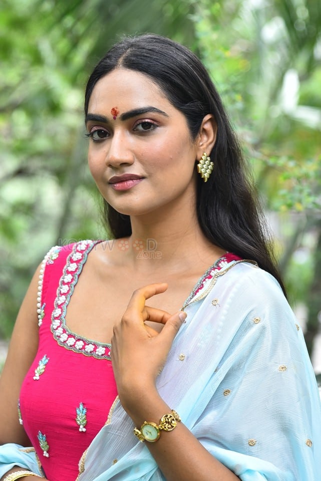 Actress Kajal Choudhary at Ananganaga Movie Success Meet Photos 13