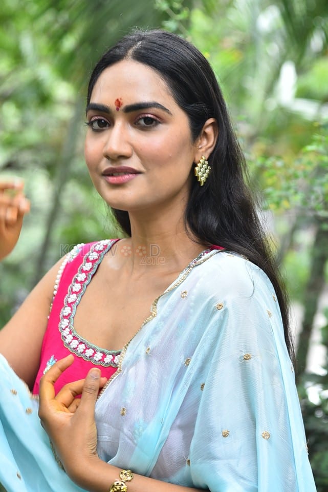 Actress Kajal Choudhary at Ananganaga Movie Success Meet Photos 14