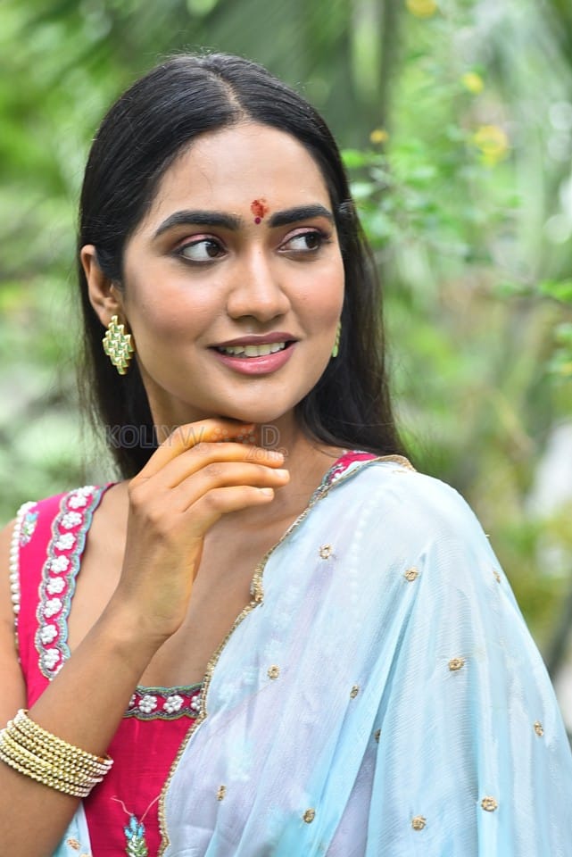Actress Kajal Choudhary at Ananganaga Movie Success Meet Photos 15