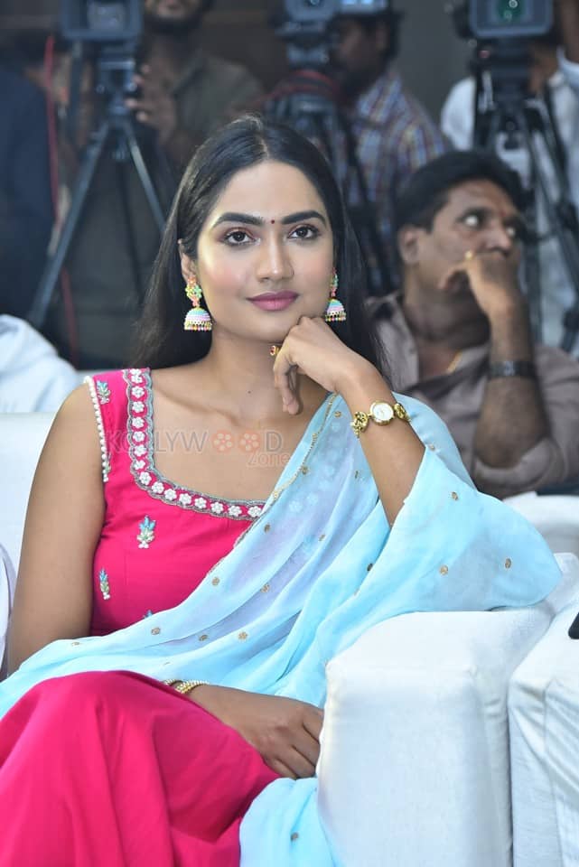 Actress Kajal Choudhary at Ananganaga Movie Success Meet Photos 23