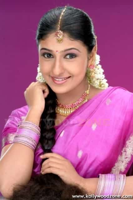 Actress Monika Stills 007