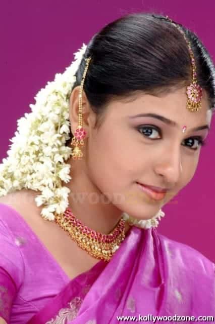 Actress Monika Stills 013