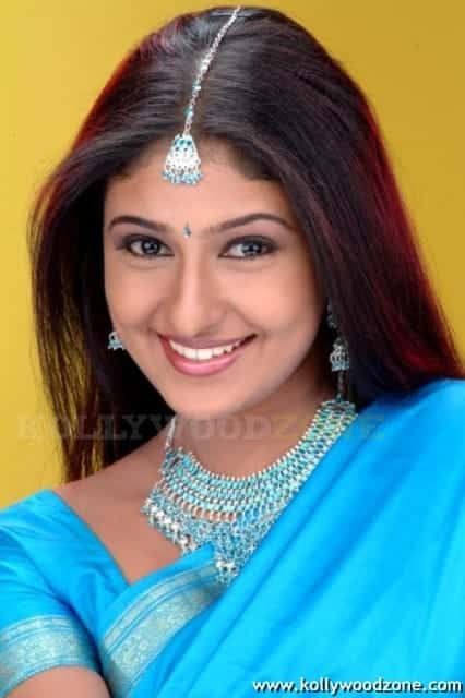 Actress Monika Stills 070
