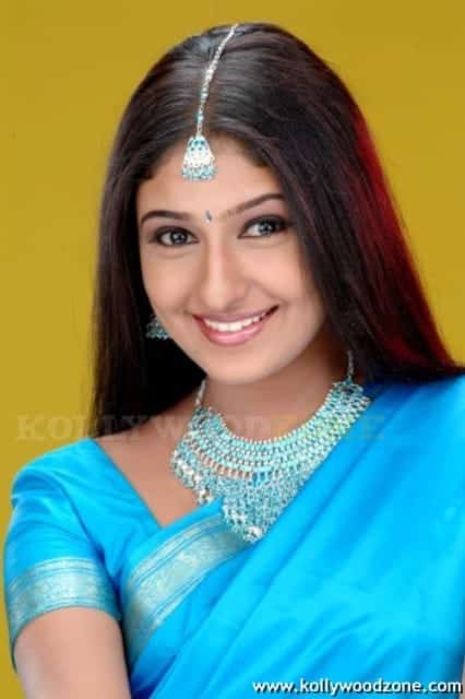 Actress Monika Stills 073