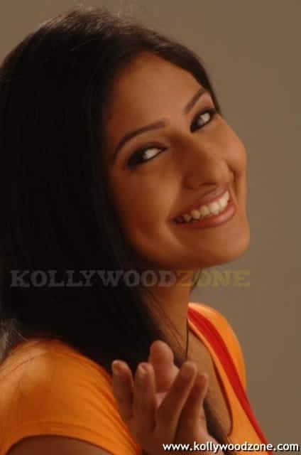 Actress Monika Stills 092