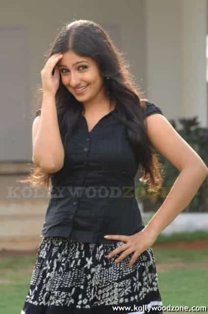 Actress Monika Stills 099