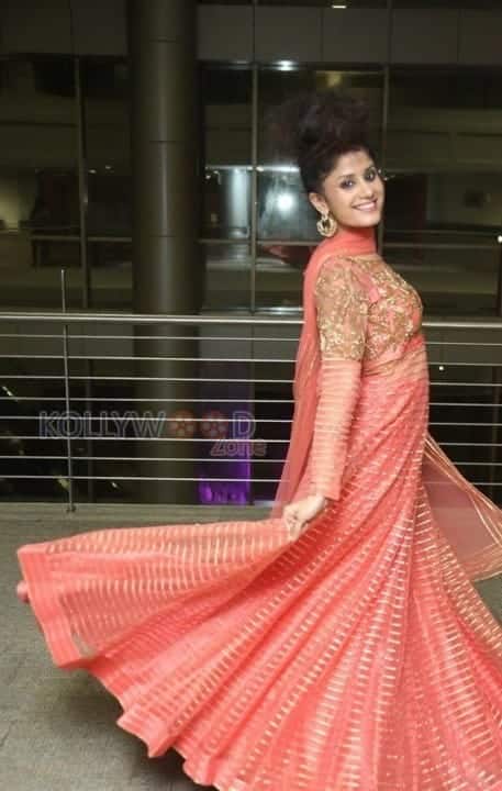 Anukriti At The Pink Affair Fashion Show Photos 05