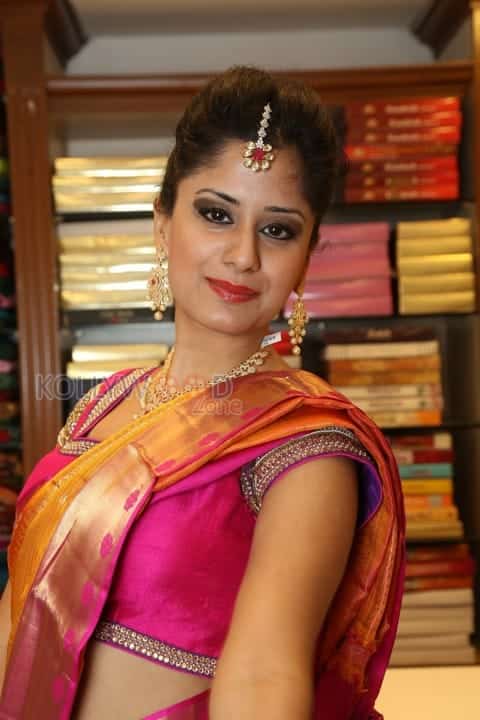 Anukruthi Saree Photos 03