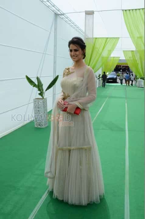 Beautiful Larissa Bonesi Photos 19