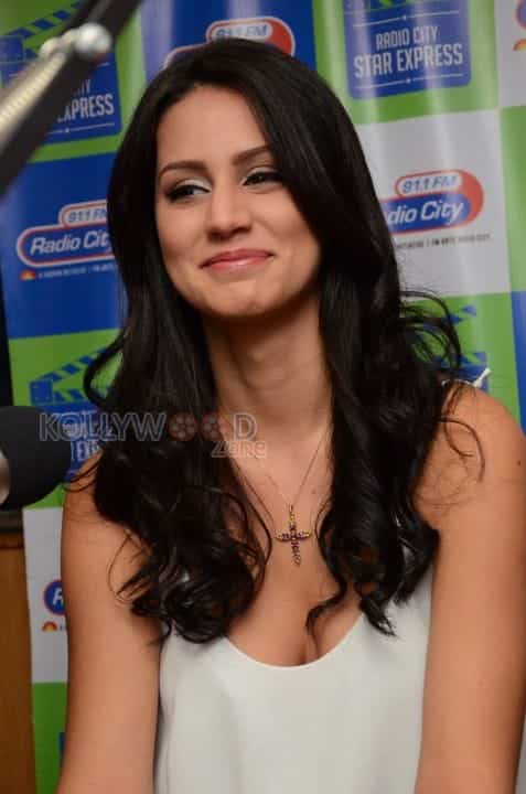 Larissa Bonesi At Radio City Photos 41