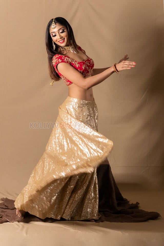 Natasha Doshi Latest Photoshoot Pictures 03