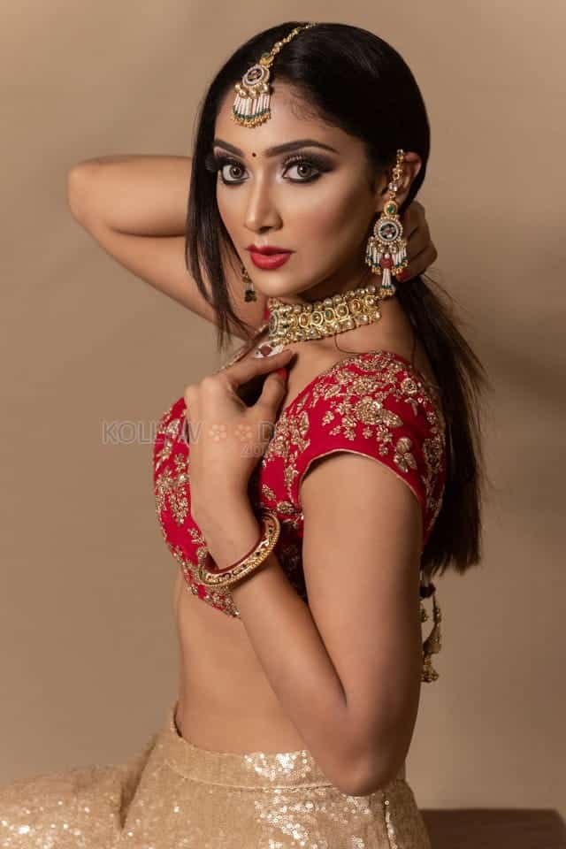 Natasha Doshi Latest Photoshoot Pictures 05
