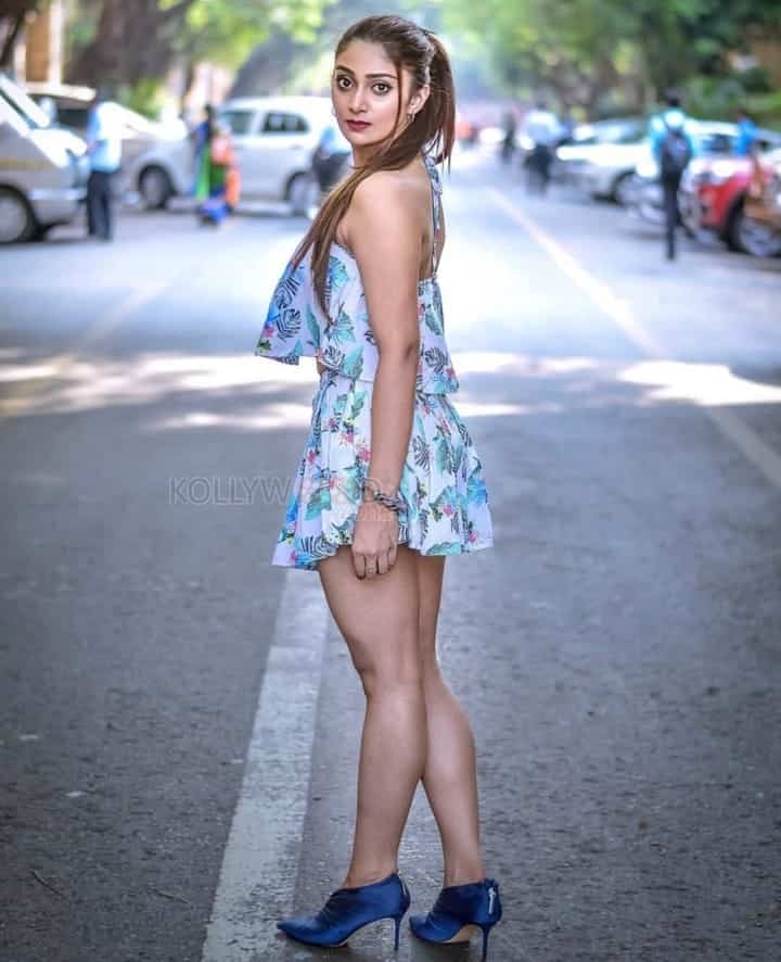 Tollywood Actress Natasha Doshi Photos 14
