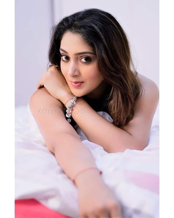 Tollywood Actress Natasha Doshi Photos 17