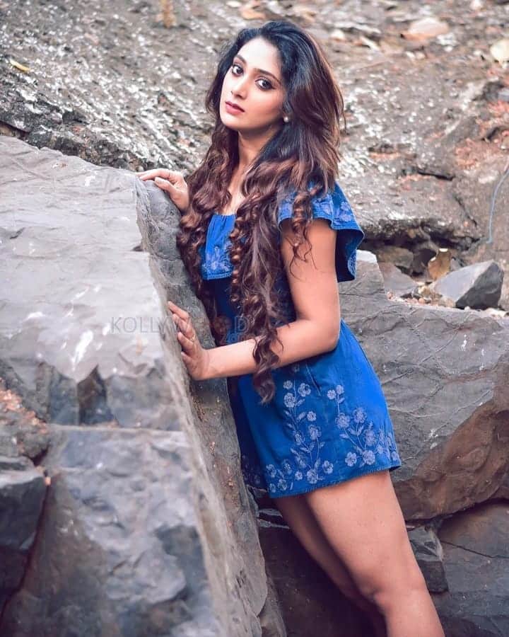 Tollywood Actress Natasha Doshi Photos 28