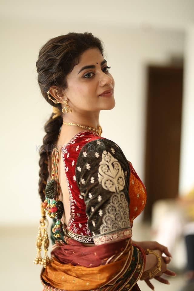 Actress Abhignya Vuthaluru at Viraatapalem Trailer Launch Photos 03