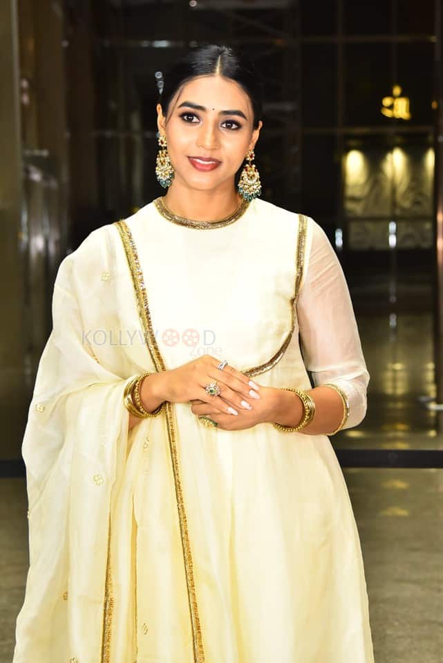 Heroie Sapthami Gowda at Thammudu Movie Pre Release Event Stills 02
