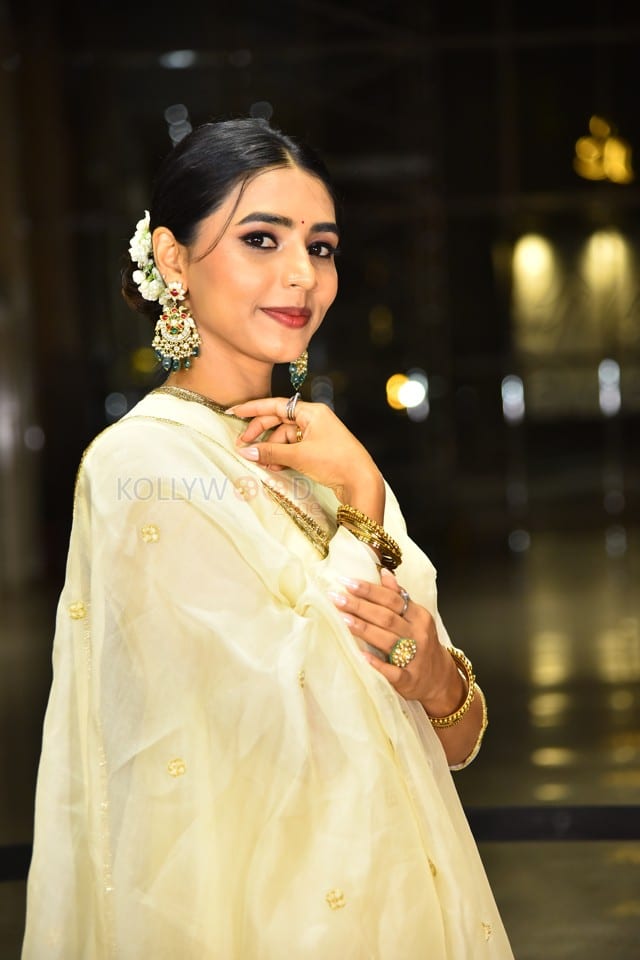 Heroine Sapthami Gowda at Thammudu Movie Pre Release Event Stills 08