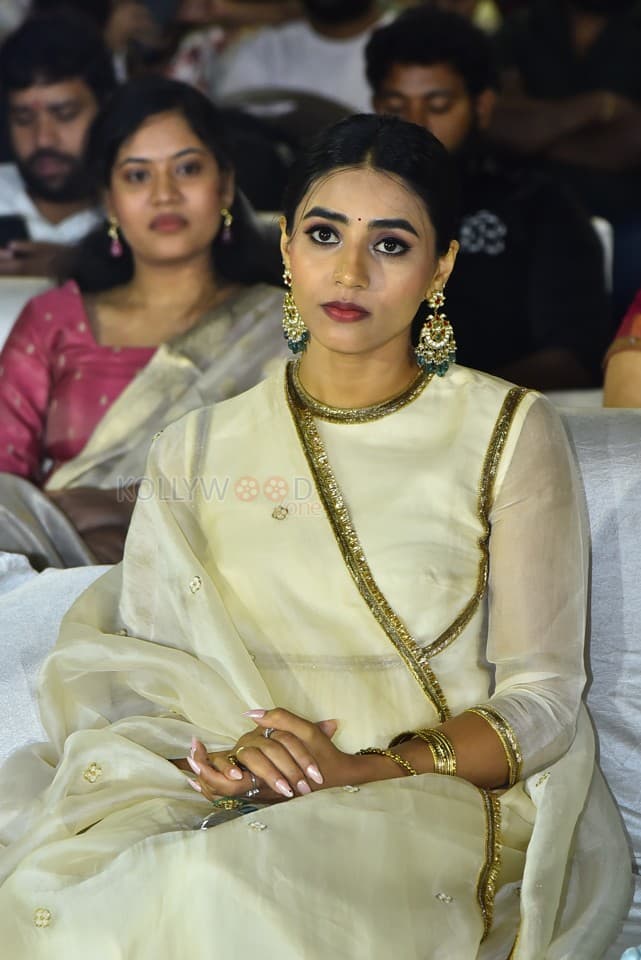 Heroine Sapthami Gowda at Thammudu Movie Pre Release Event Stills 12