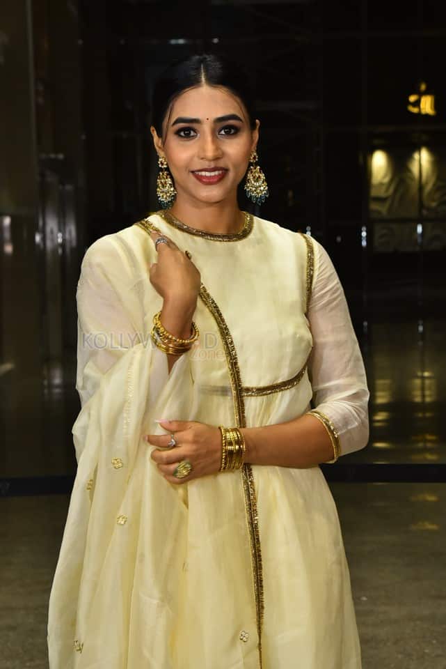 Heroine Sapthami Gowda at Thammudu Movie Pre Release Event Stills 17
