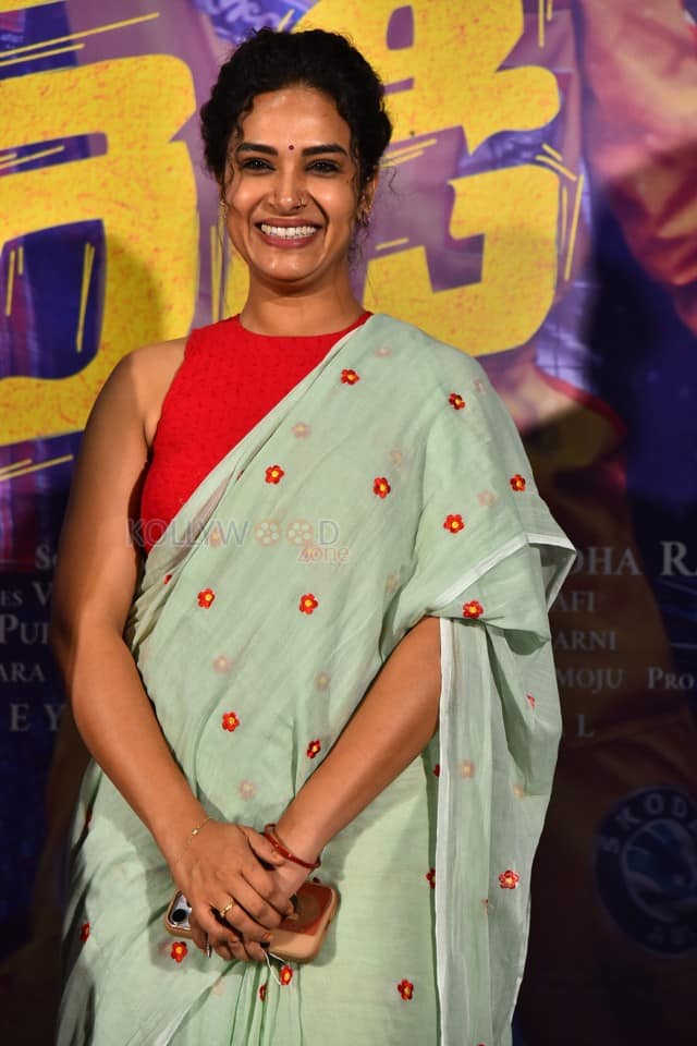 Actress Hari Teja Speech at Nenu Ready Movie Title and Glimpse Launch Event Photos 02