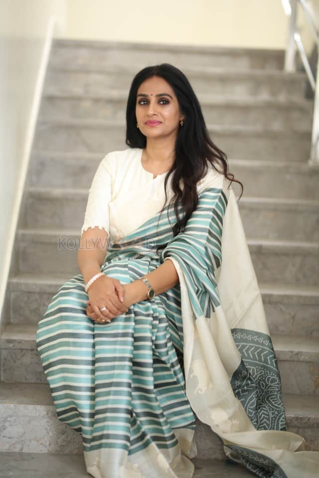 Actress Laya at Thammudu Movie Interview Pictures 09