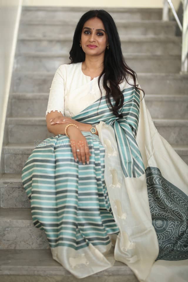 Actress Laya at Thammudu Movie Interview Pictures 10