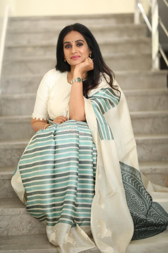 Actress Laya at Thammudu Movie Interview Pictures 12