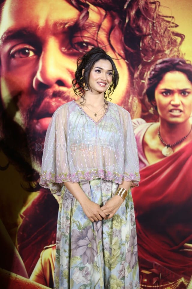Actress Reeshma Nanaiah at KD The Devil Teaser Launch Event Pictures 12
