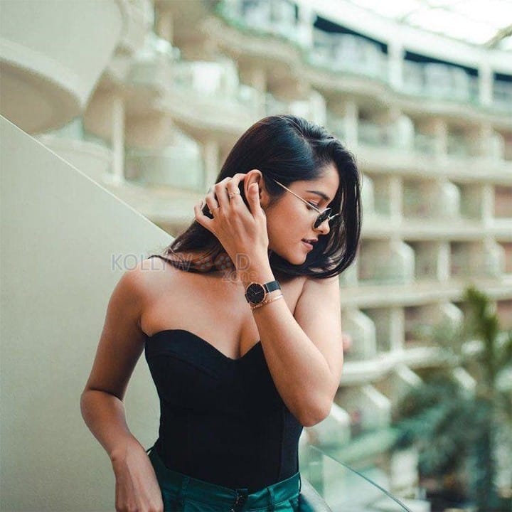 Youtube Celebrity Meghna Kaur Sexy Photos 06