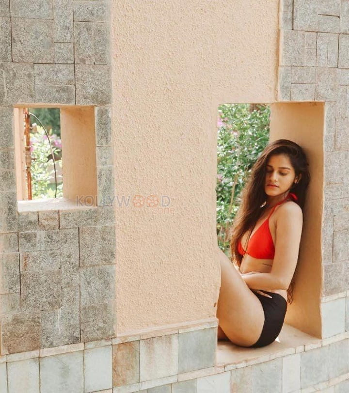 Youtube Celebrity Meghna Kaur Sexy Photos 09