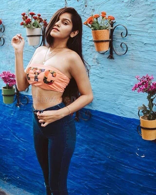 Youtube Celebrity Meghna Kaur Sexy Photos 21