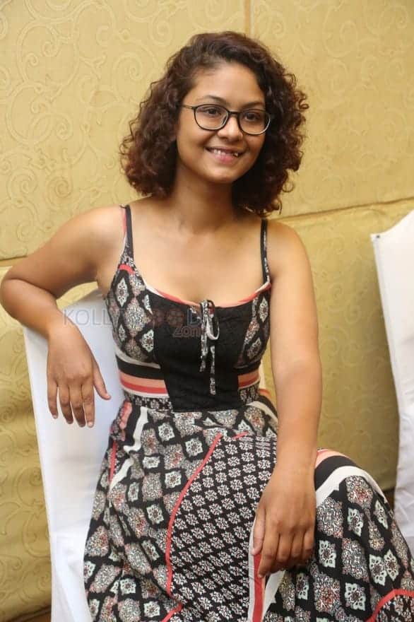 Actress Aditi Miyakal New Photos 10