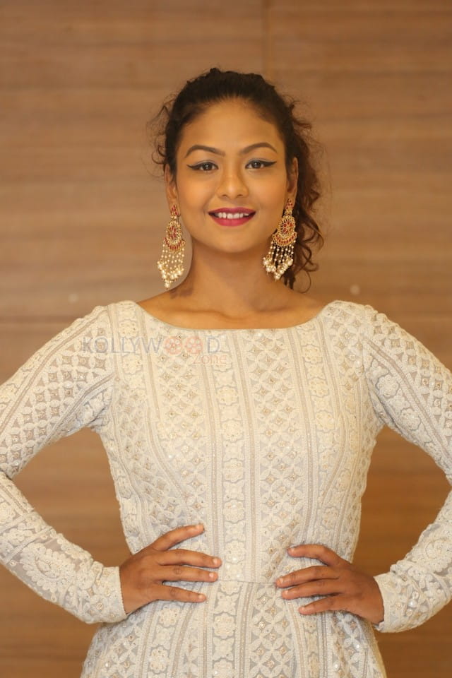 Actress Aditi Myakal At 24 Kisses Movie Pre Release Event Photos 07