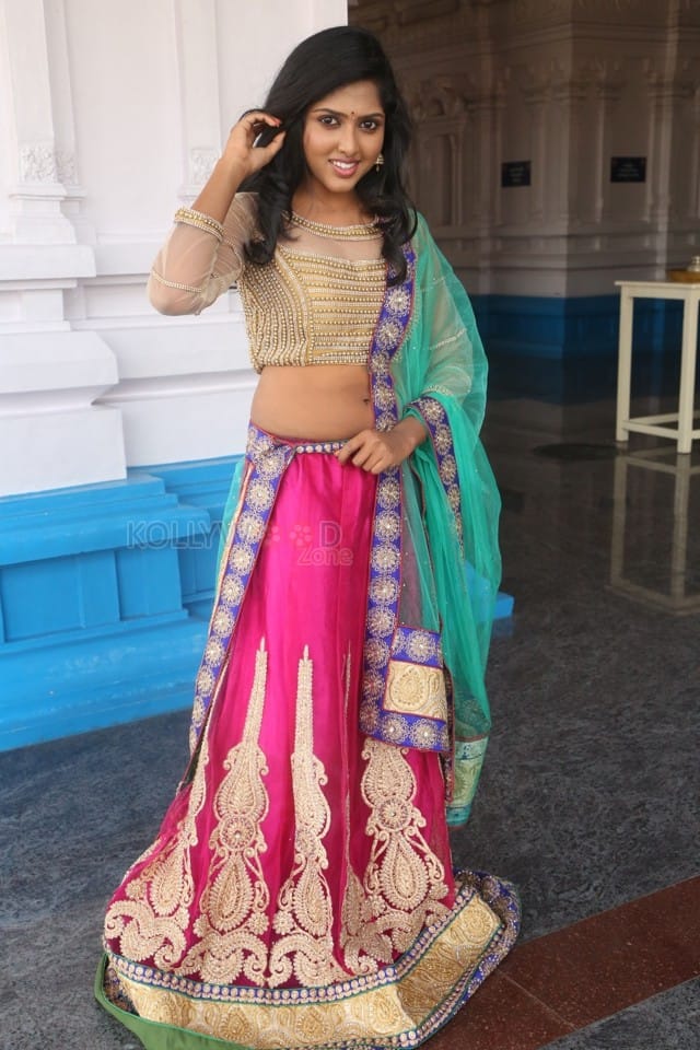 Actress Charishma Shreekar At Neethona Hai Hai Movie Opening Photos 28