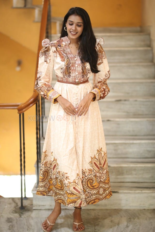 Actress Deepthi Srirangam at Mr Reddy Pre Release Event Picture 11