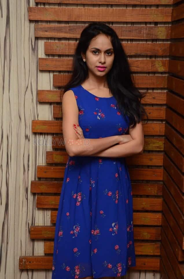Actress Model Pallavi Dora Photos 13