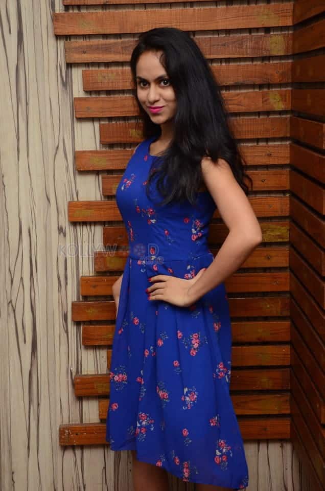 Actress Model Pallavi Dora Photos 15