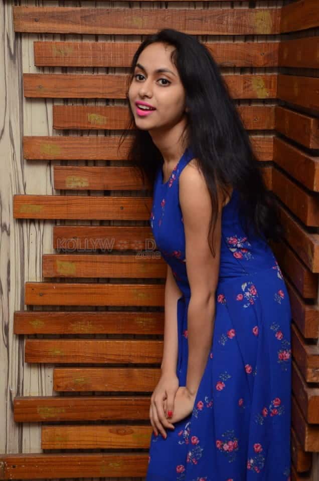 Actress Model Pallavi Dora Photos 21