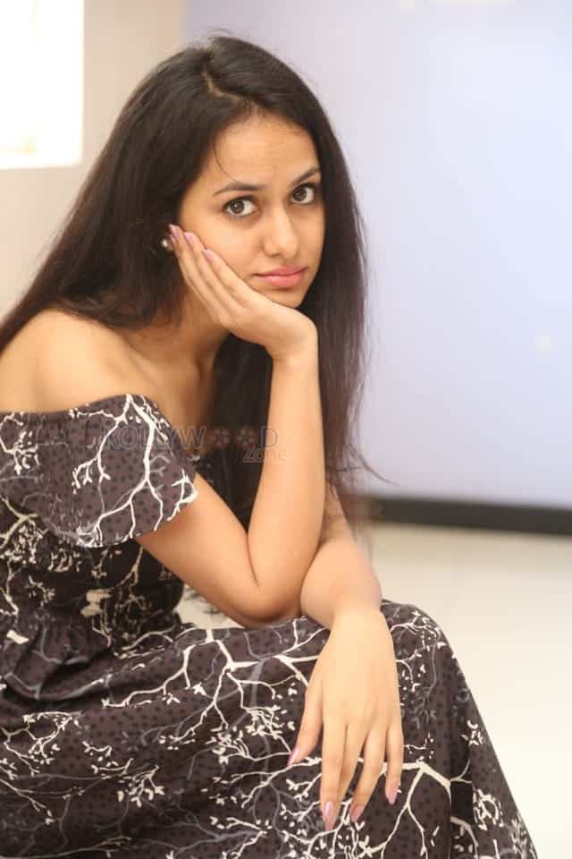 Actress Pallavi Dora Photos 20
