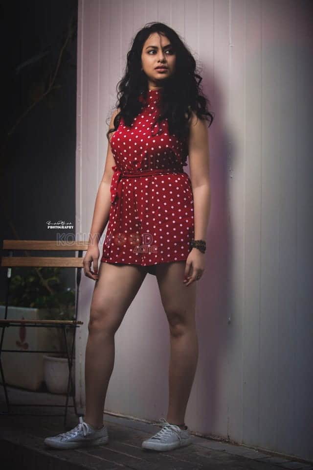 Actress Pallavi Dora Sexy Photoshoot Pictures 01