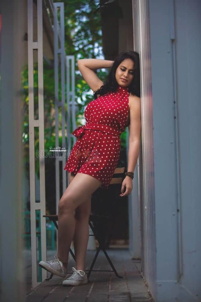 Actress Pallavi Dora Sexy Photoshoot Pictures 04